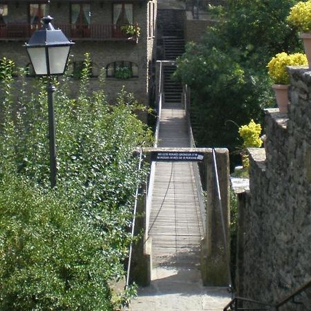Can Grau Rupit Bagian luar foto
